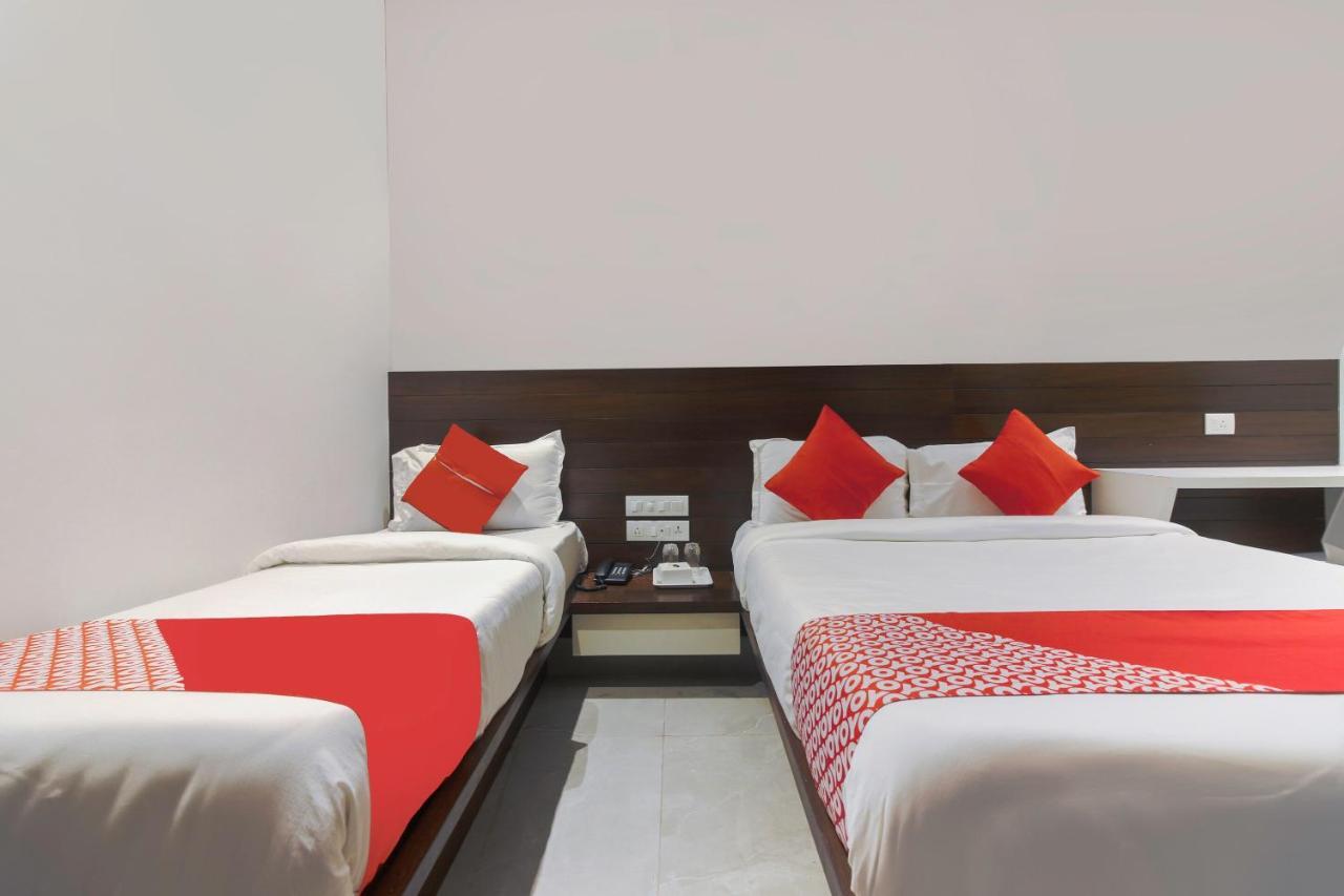 Hotel Flora Suites Мумбаи Экстерьер фото